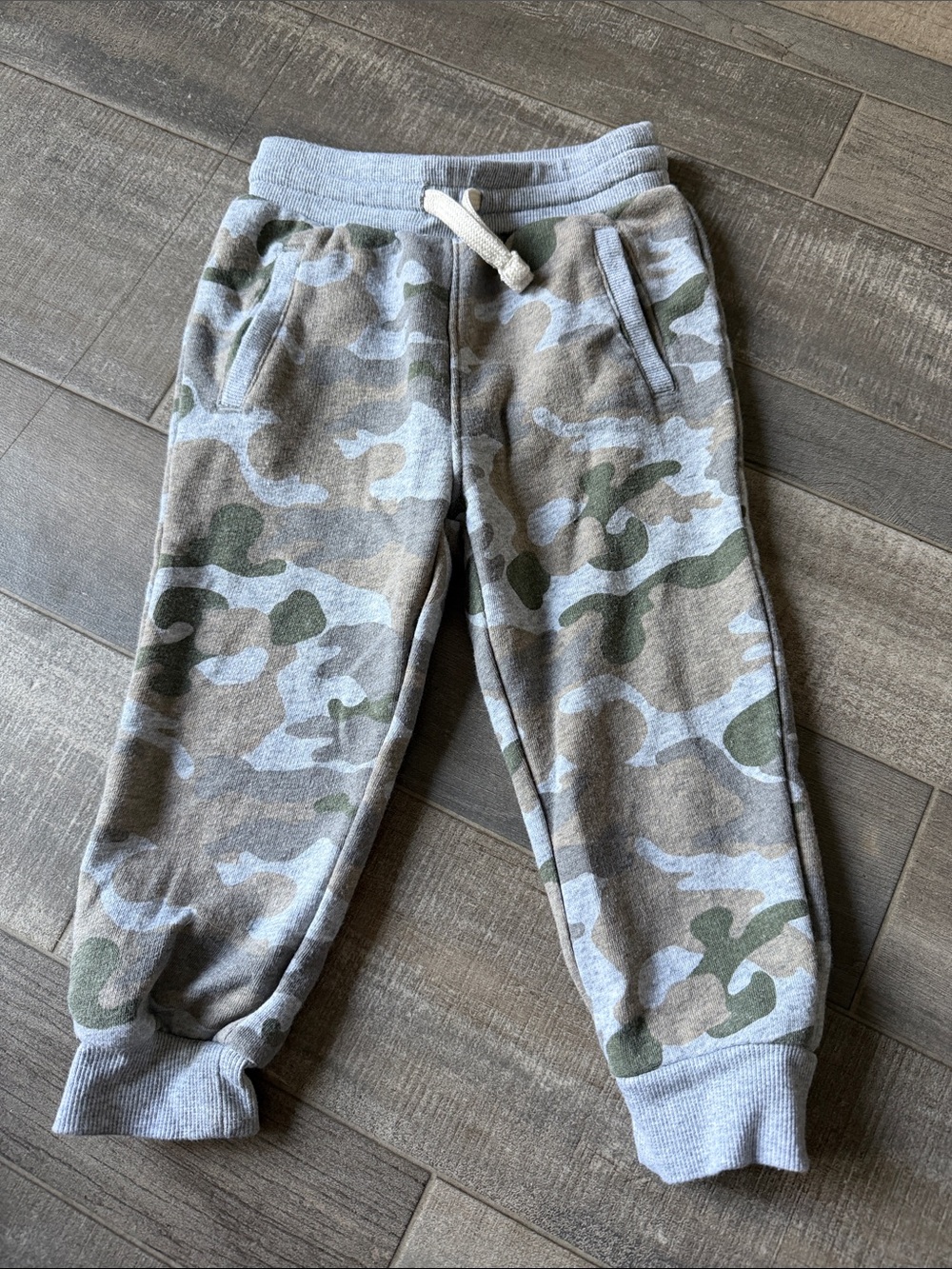 Old Navy Camo Joggers in Gray and Green